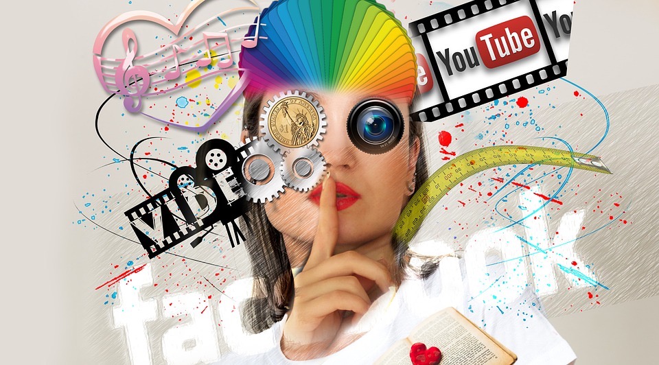 Image source: Pixabay -  Individuals are fascinated with social media, but struggle to find a balance when using the different aspects of the media that have taken over everyday lives.